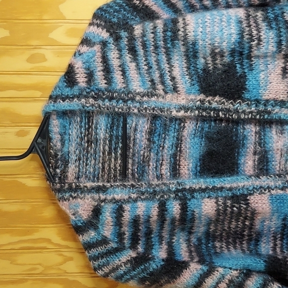 Handmade Sweater - Picture 2 of 5